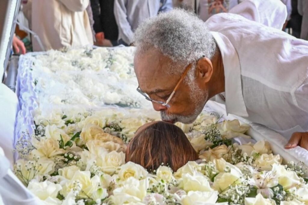 gil-se-despede-da-filha-preta:-“ate-os-proximos-50-bilhoes-de-anos”