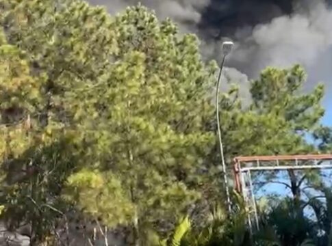 bombeiros-controlam-incendio-em-fabrica-de-embalagem-de-guarulhos