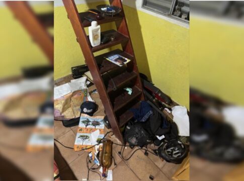 homem-agride-propria-mae-apos-ela-proibir-entrada-de-nora-na-casa-dela