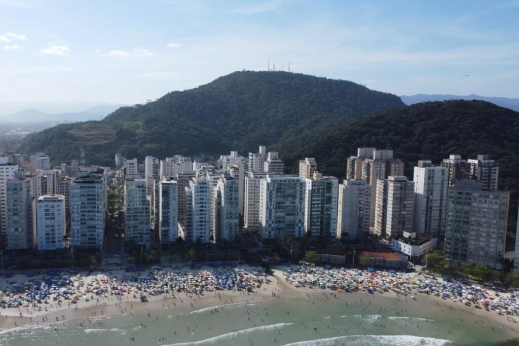 buscas-por-jovem-que-se-afogou-no-litoral-de-sao-paulo-ja-duram-2-dias