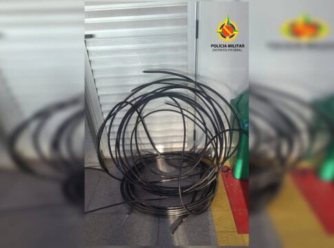 flagrante:-dupla-e-pega-com-a-“boca-na-botija”-furtando-cabos-no-df