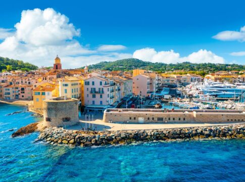 descubra-qual-destino-europeu-atraiu-bilionarios-e-famosos-nas-ferias