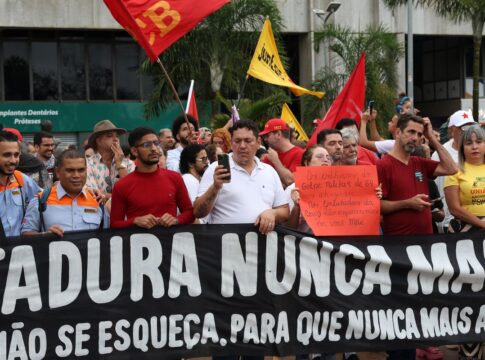 numero-de-autocracias-supera-o-de-democracias-no-mundo,-diz-estudo
