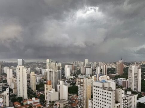 frente-fria-deve-trazer-ventos-fortes-de-ate-90-km/h-para-sp