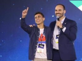 “triste-ver-a-que-ponto-o-nikolas-chegou”,-desabafa-eduardo-bolsonaro