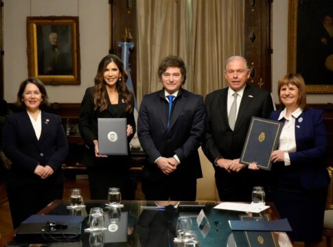 milei-inicia-acordo-com-os-eua-sobre-isencao-de-visto-para-argentinos