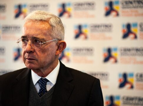 justica-declara-ex-presidente-da-colombia-culpado-em-caso-de-suborno