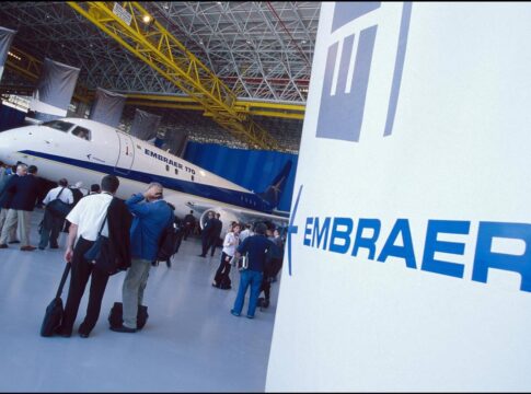 companhia-dos-eua-com-74-jatos-encomendados-da-embraer-contesta-tarifa
