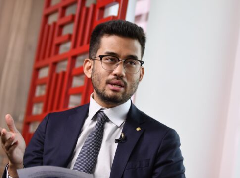 kim-entra-na-justica-contra-omissao-do-mec-que-beneficiou-empresa-suspeita