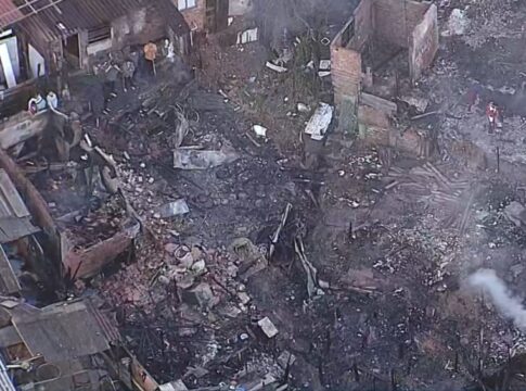 incendio-destroi-moradias-em-comunidade-no-campo-limpo,-zona-sul-de-sp
