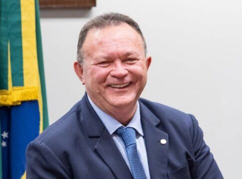 carlos-brandao-diz-que-tarcisio-atropelou-lula-ao-negociar-com-eua