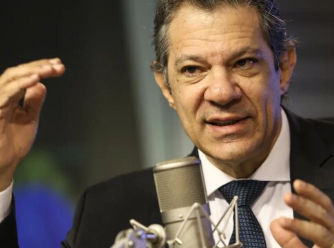 haddad-diz-que-pode-haver-conversa-entre-lula-e-trump-sobre-tarifas