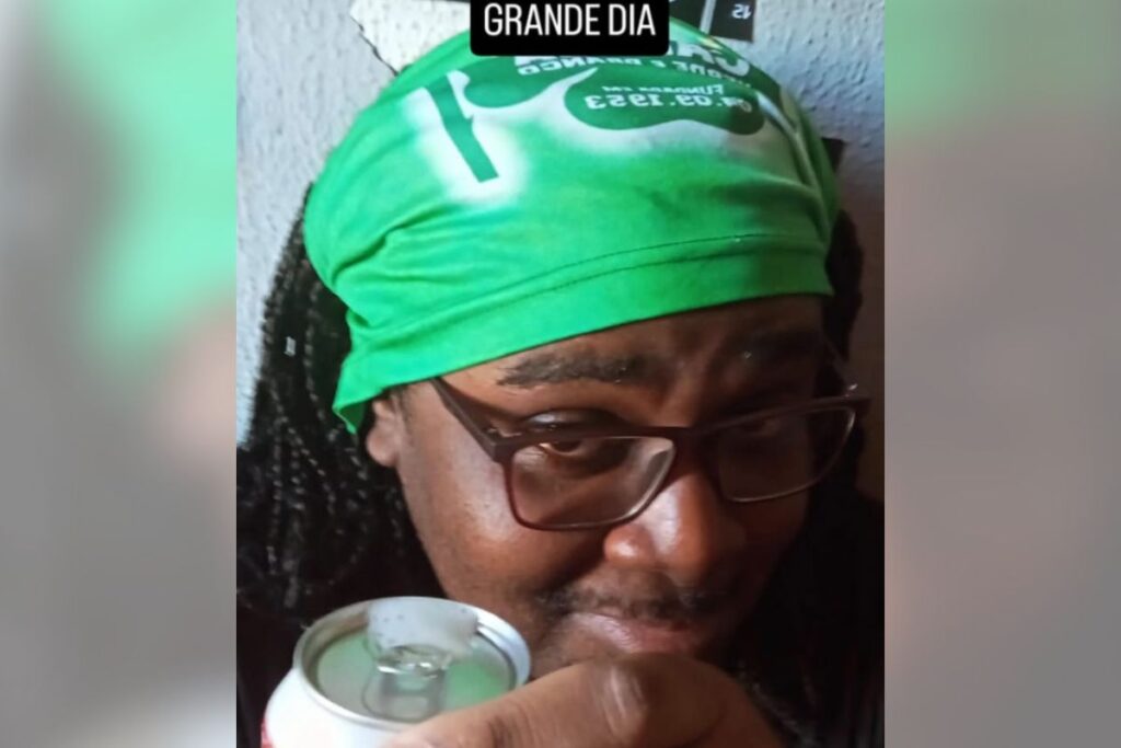 “grande-dia”,-diz-homem-perseguido-por-zambelli-apos-prisao-na-italia