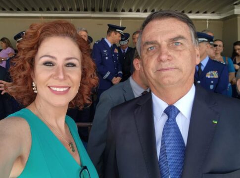 “e-muita-perseguicao”,-reagiu-bolsonaro-ao-saber-da-prisao-de-zambelli