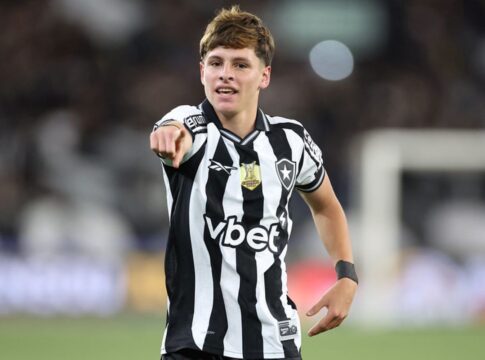 em-casa,-botafogo-vence-bragantino-em-jogo-de-ida-da-copa-do-brasil