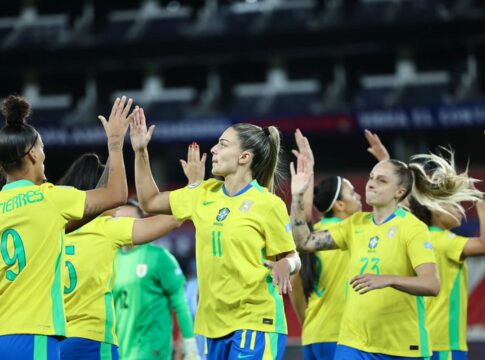 marta-faz-3-x-0-para-o-brasil-contra-o-uruguai-na-copa-america-feminina-;-siga