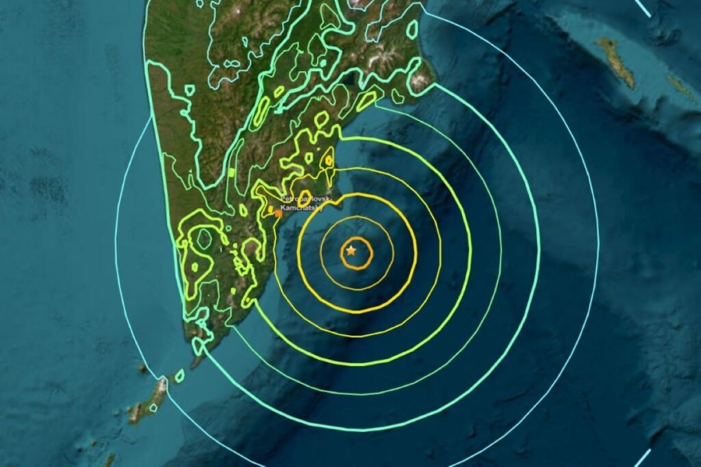 russia-registra-terremoto-de-magnitude-8,7.-alerta-de-tsunami-e-emitido