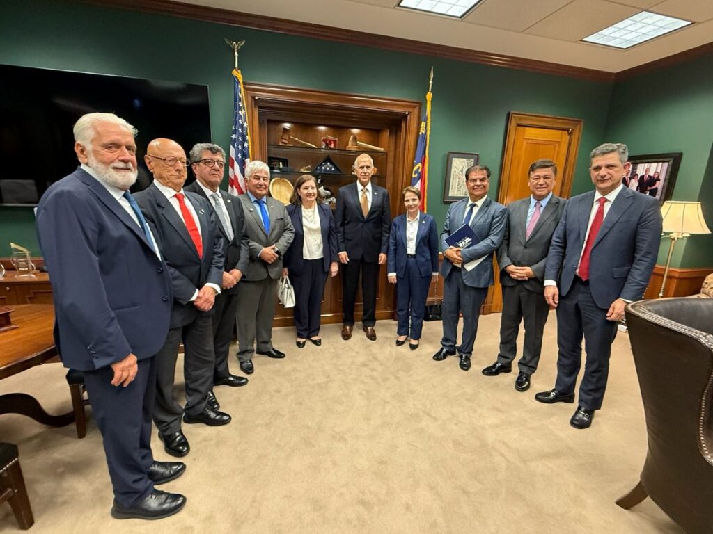 comitiva-brasileira-se-reuniu-com-sete-democratas-e-um-republicano