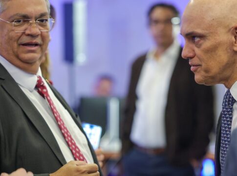 dino-se-solidariza-e-elogia-moraes,-alvo-de-novas-sancoes-dos-eua