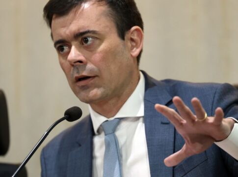 tarifaco-nao-deve-afetar-investimentos-dos-eua-no-brasil
