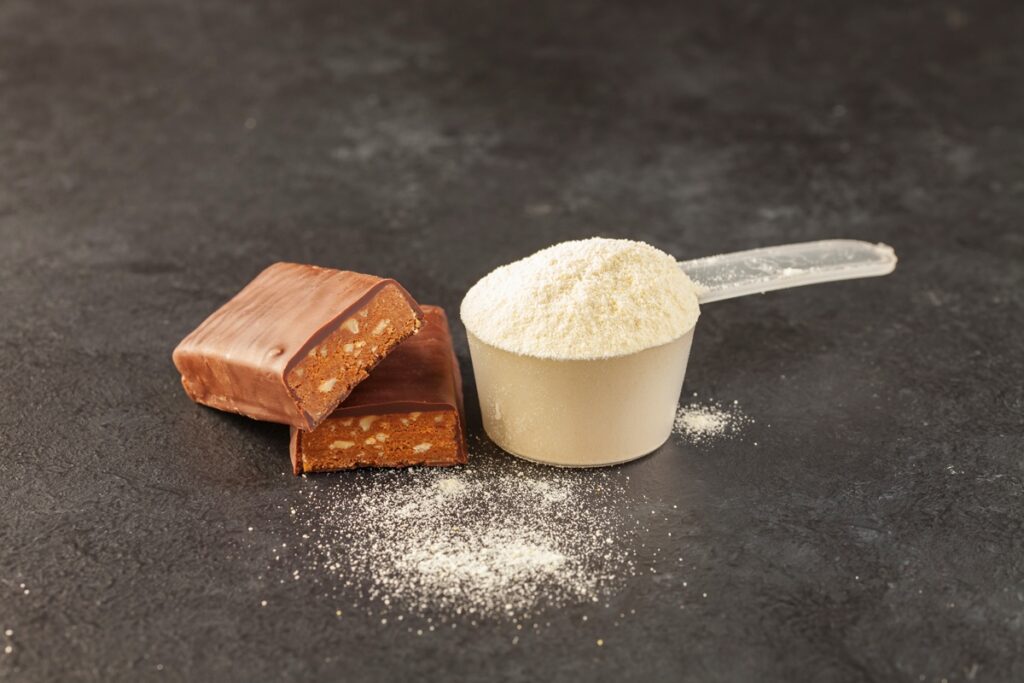 whey-protein-em-po,-bebida-ou-barrinha?-saiba-qual-e-a-melhor-opcao