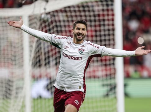 copa-do-brasil:-everaldo-brilha-e-fluminense-bate-internacional