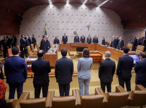 juristas-acionam-stf-contra-tarifaco-de-trump-e-pressao-das-big-techs