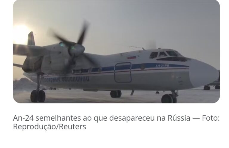 Avião comercial com dezenas de passageiros cai na Rússia