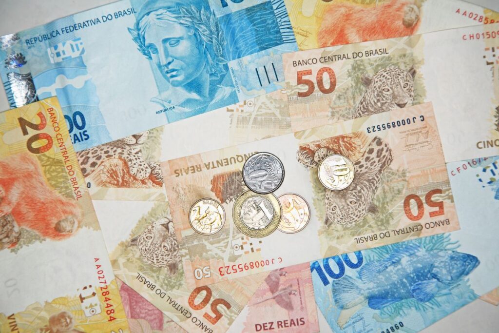 agosto-chegou:-veja-previsoes-sobre-dinheiro-e-trabalho-para-os-signos