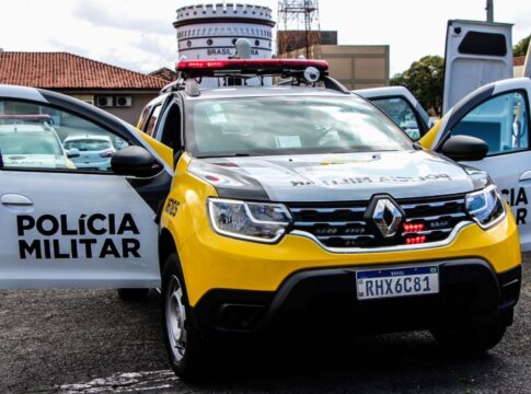 esposa-nega-sexo,-e-marido-ameaca-e-bate-carro-contra-propria-casa