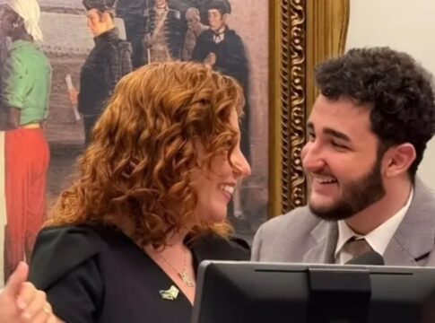 filho-de-carla-zambelli-cria-abaixo-assinado-por-liberdade-da-deputada