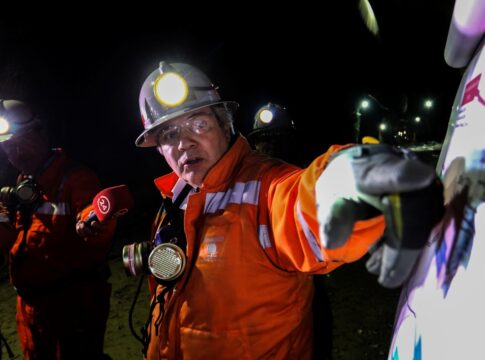avanca-o-resgate-de-trabalhadores-em-mina-de-cobre-no-chile