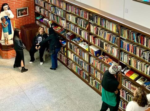 pessoas-em-situacao-de-rua-passam-a-contar-com-biblioteca-em-sao-paulo
