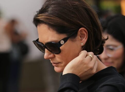 “vergonhoso”,-diz-michelle-bolsonaro-sobre-prisao-de-tio-com-pedofilia