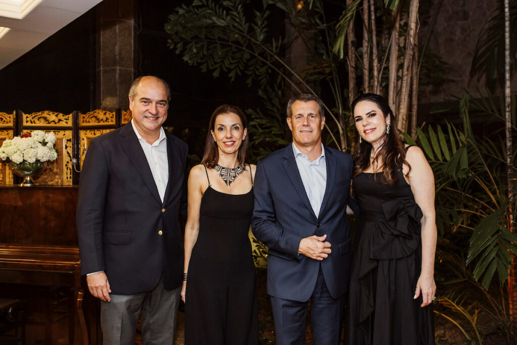 carla-e-eduardo araujo realizam-despedida-para-enrica-e-pietro lazzeri
