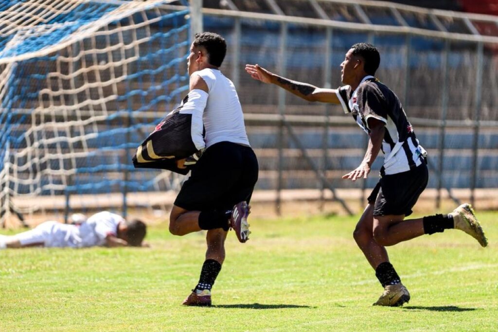 sobradinho-vence-o-santa-maria-e-esta-na-final-do-candangao-sub-20