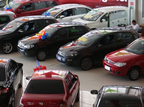 vendas-de-carros-com-motor-1.0-crescem-11,35%-em-um-ano, diz fenabrave