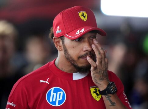“sou-inutil”,-desabafa-hamilton-sobre-eliminacao-no-q2-na-hungria