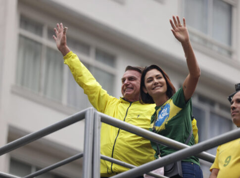 datafolha:-michelle-bolsonaro-supera-flavio-e-eduardo-contra-lula