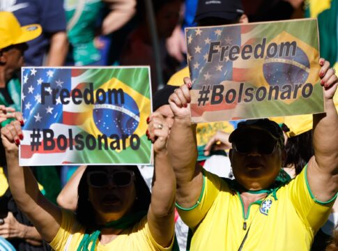 df:-apoiadores-de-bolsonaro-vao-a-ato-e-pedem-anistia-para-reus-do-8/1