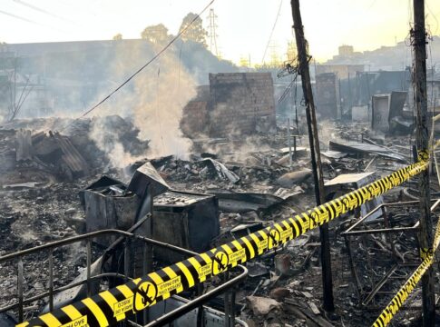 incendio-atinge-comunidade-em-osasco-e-30-familias-ficam-sem-moradia