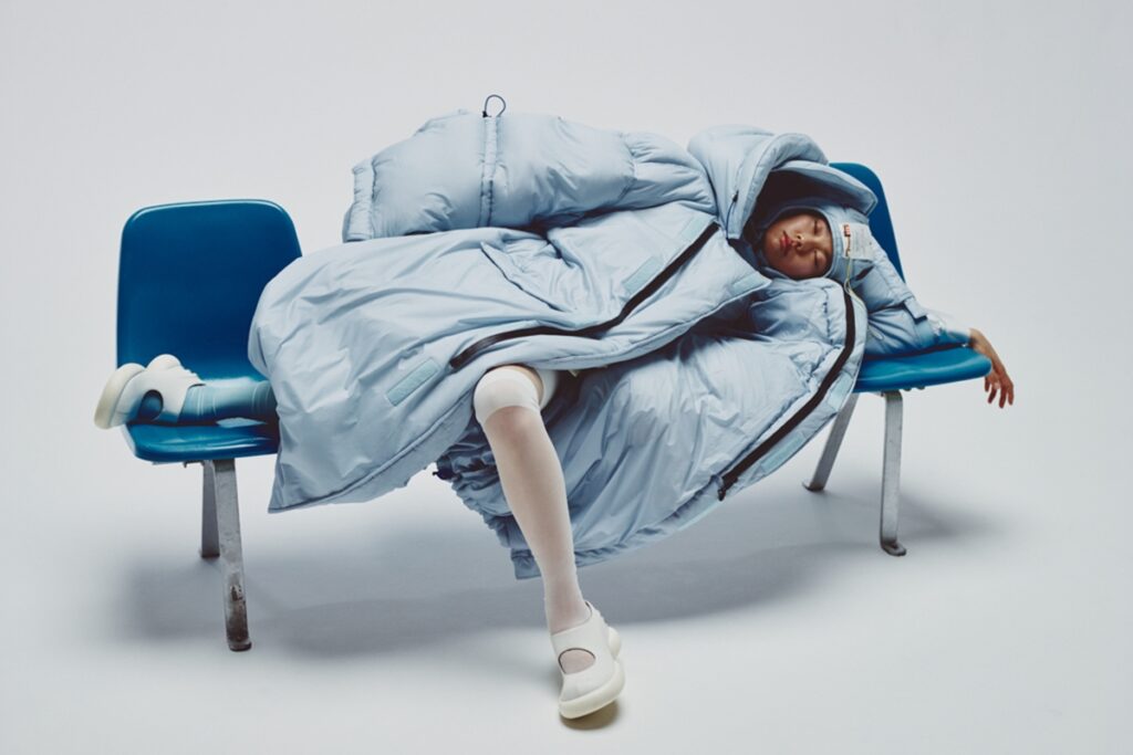 “traje-do-sono”-usa-tecnologia-para-facilitar-dormir-em-qualquer-lugar