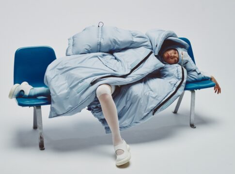 “traje-do-sono”-usa-tecnologia-para-facilitar-dormir-em-qualquer-lugar