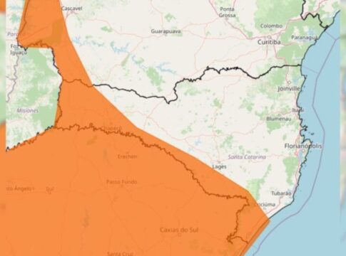 inmet:-divisa-de-sc-com-rs-entra-em-alerta-de-perigo-para-tempestades