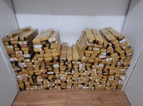 conta-de-luz-ajuda-pm-a-encontrar-meia-tonelada-de-droga-em-residencia