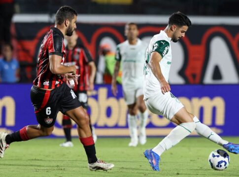 com-time-reserva,-palmeiras-busca-e-consegue-empate-contra-vitoria