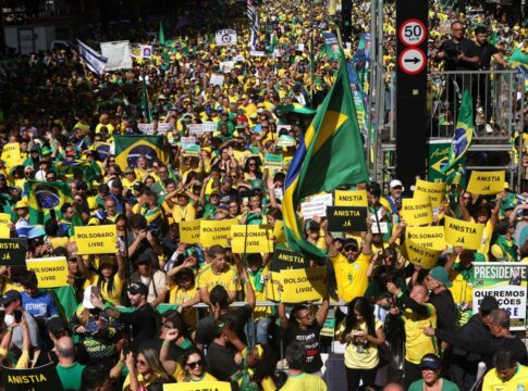 ato-na-paulista:-bolsonarismo-recalcula-rota-e-retoma-foco-na-anistia
