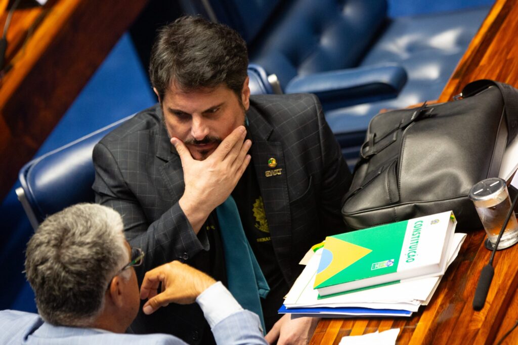 por-ordem-de-moraes,-marcos-do-val-vai-usar-tornozeleira-eletronica