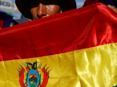 bolivia:-direita-lidera-pesquisas-para-presidencia-apos-19-anos