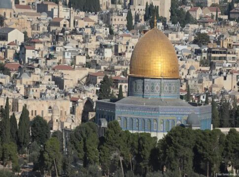 ministro-de-israel-gera-crise-apos-orar-em-templo-muculmano